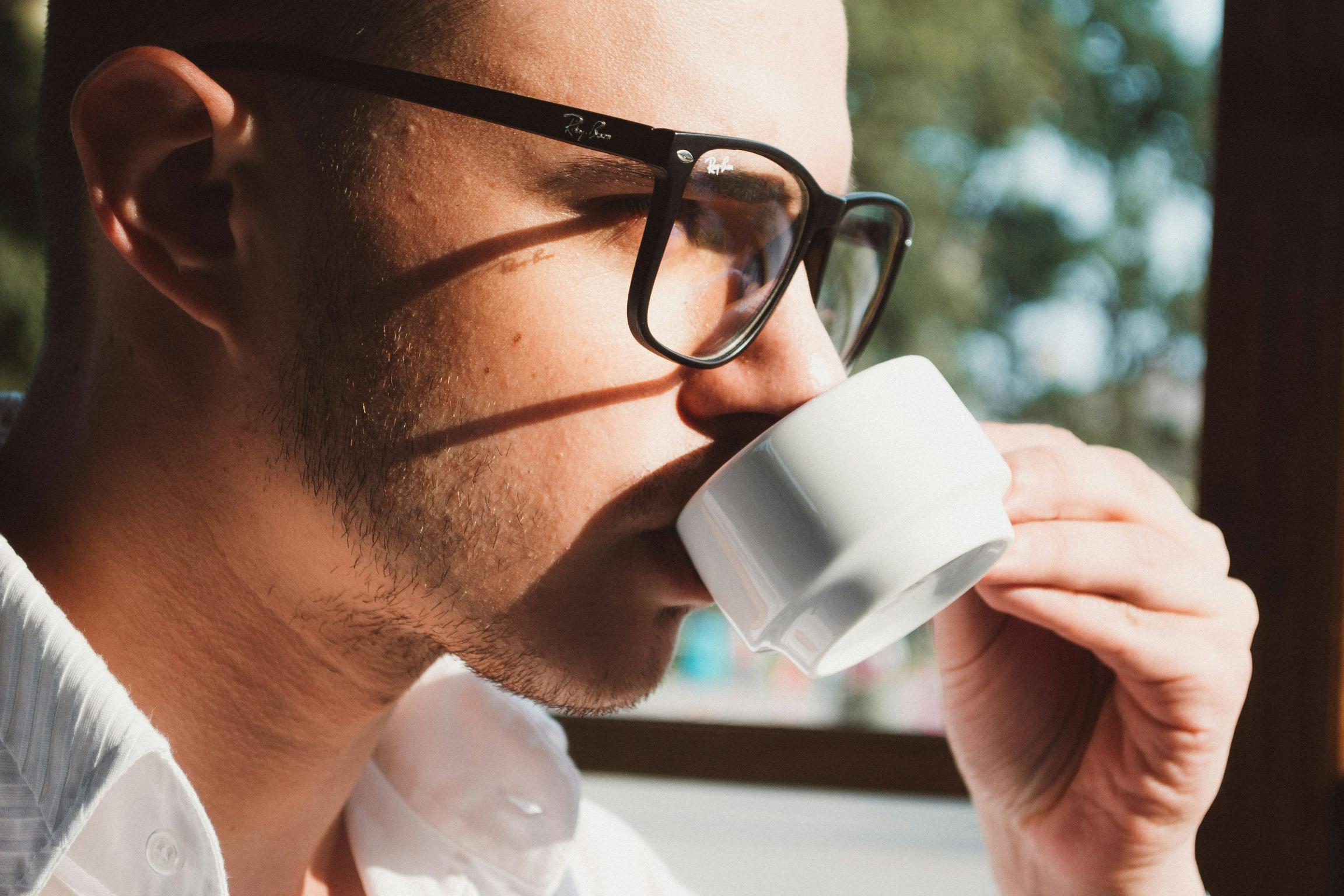 Invisalign Coffee Stains: Powerful Tips to Keep Your Aligners Clear